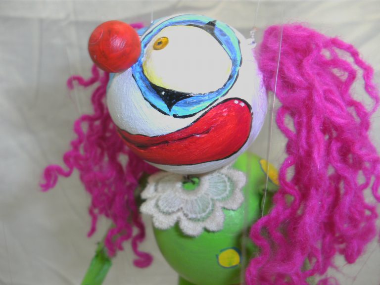 Clown, string puppet made by La Titereria